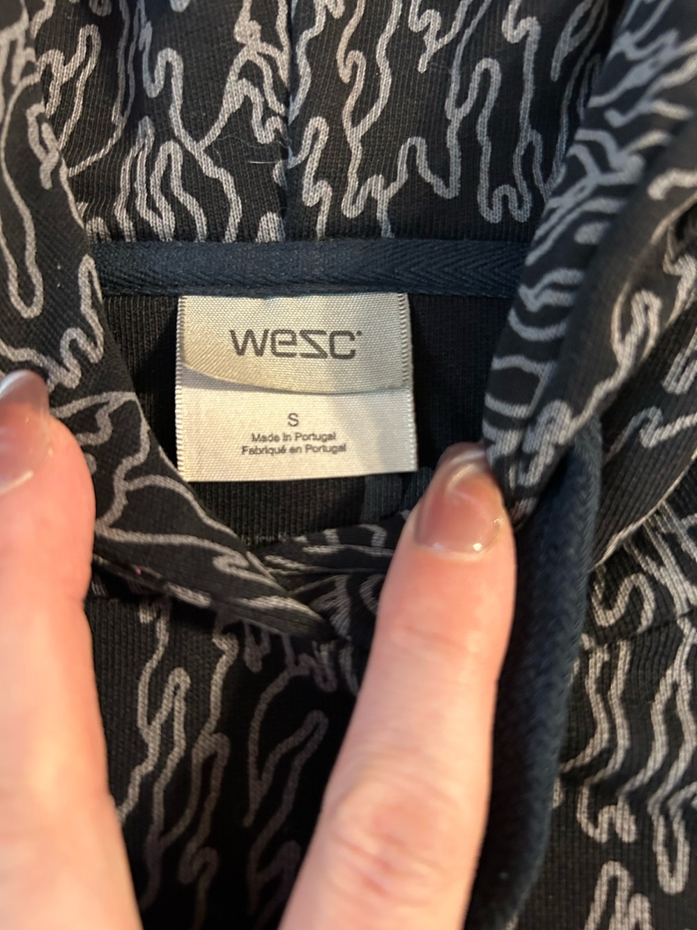WEZC Black Patterned Hoodie Sweatshirt - Picture 3 of 4